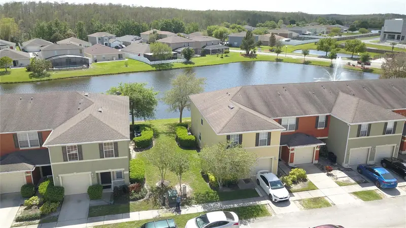 520 Cresting Oak Cir #6, FL