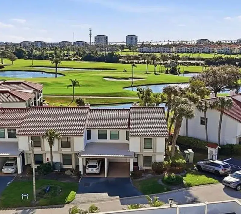6260 Sun Blvd #4, FL