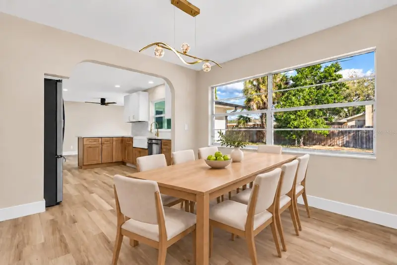 330 Elkhorn Ct, FL