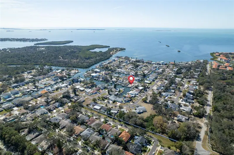 303 Morningside Dr, FL