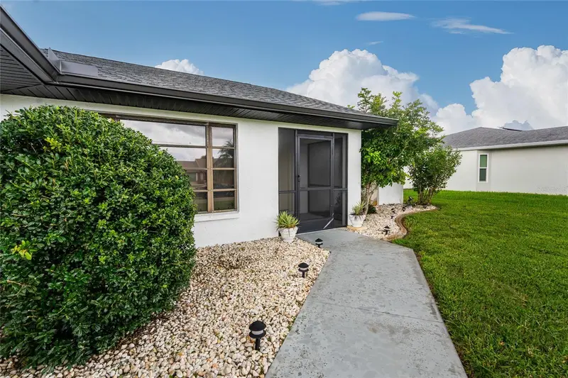 21 Bunker Ln, FL