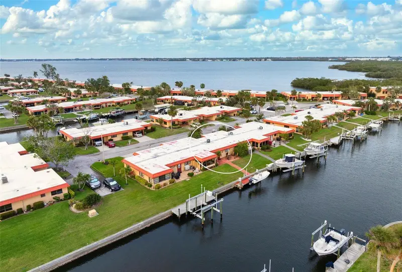 9527 Azure Cv, FL