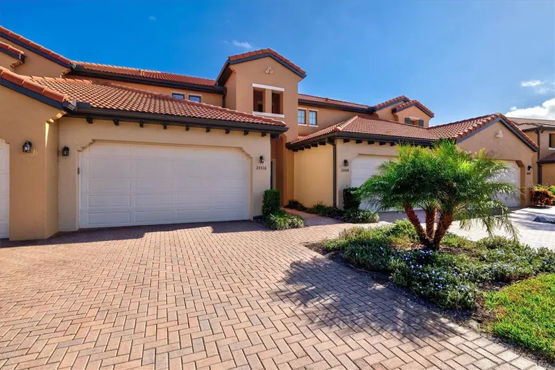 23516 Awabuki Dr #201, FL