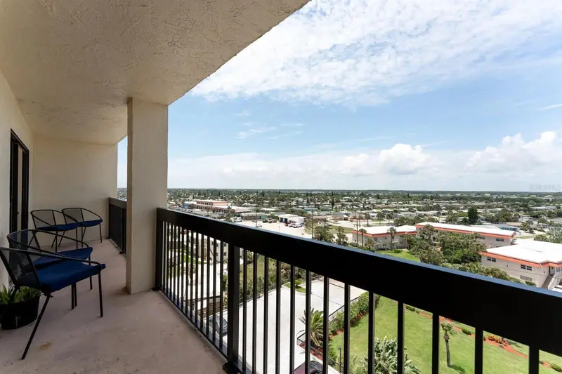 1513 Ocean Shore Blvd #8a, FL