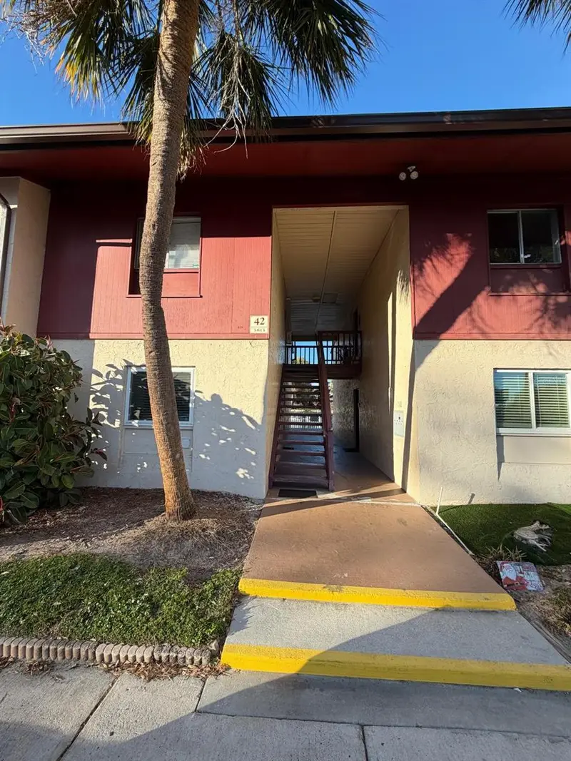 3813 S Lake Dr #231, FL