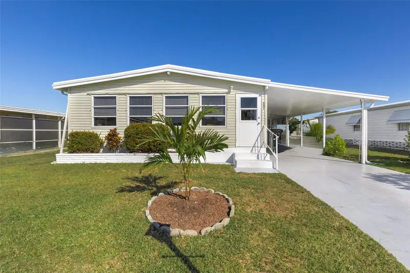 537 La Playa Cir, FL