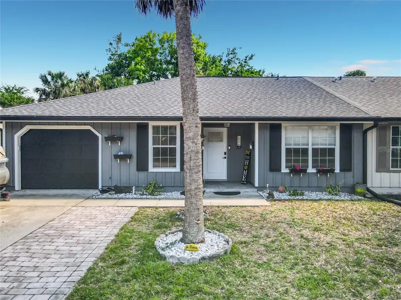 1046 W Samms Ave, FL