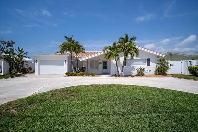 2220 E Vina Del Mar Blvd, FL