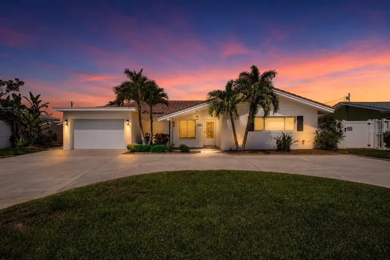 2220 E Vina Del Mar Blvd, FL