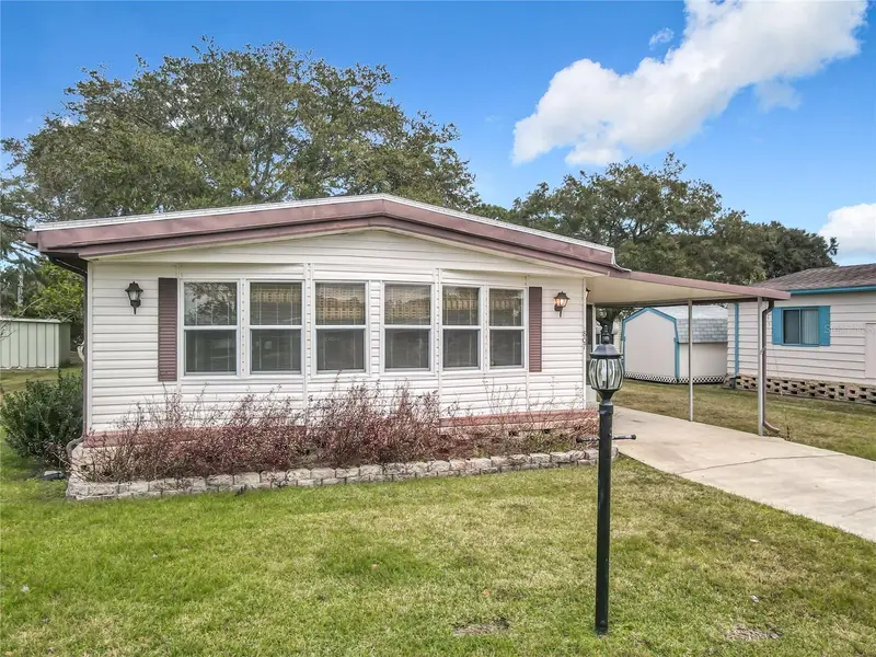 807 Swallow Ln, FL