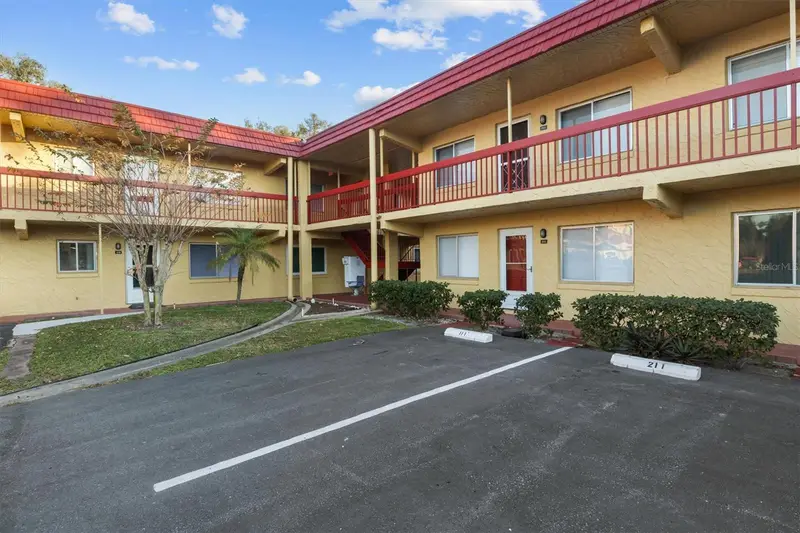 400 El Camino Dr #210, FL