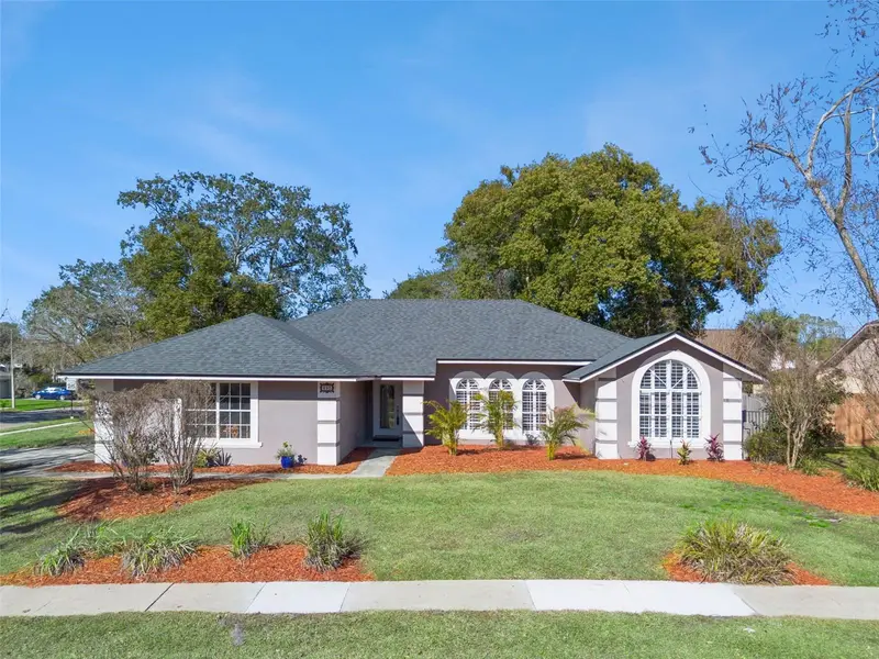 692 Rochester St, FL