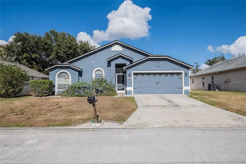 463 Emerald Cove Loop, FL