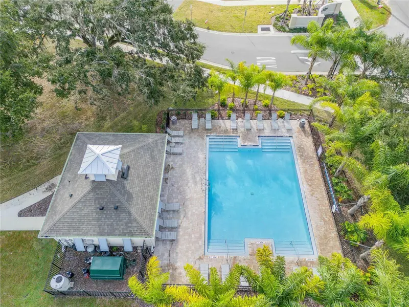 2724 Silver Canoe Dr, FL