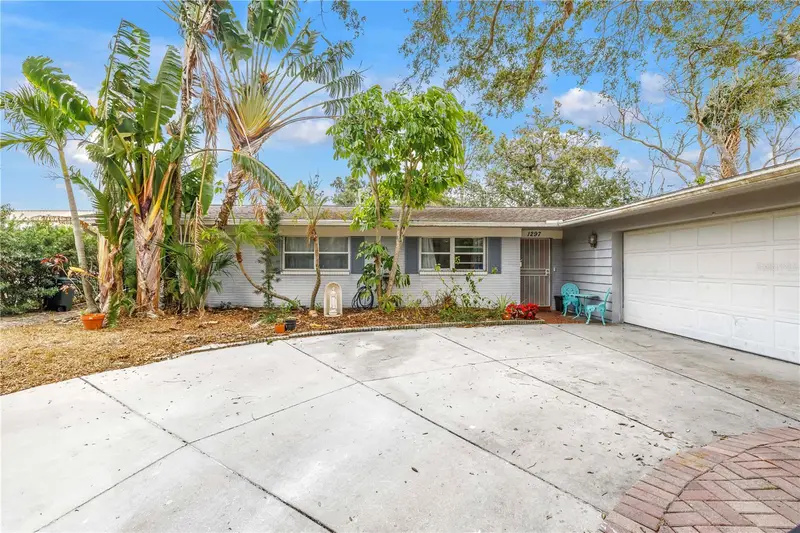 1297 Eden Isle Blvd Ne, FL