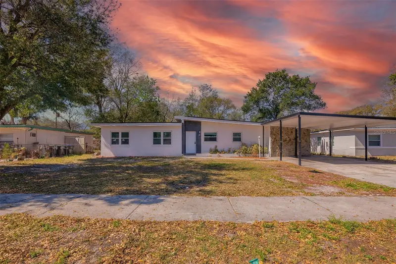 38 N Alder Dr, FL
