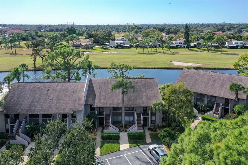 2937 Taywood Mdws #32, FL