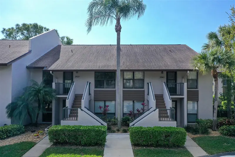 2937 Taywood Mdws #32, FL