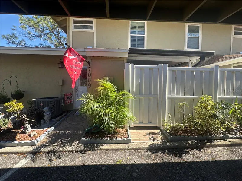 7009 Salinas Ct, FL
