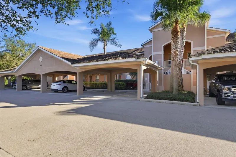 803 Fairwaycove Ln #205, FL