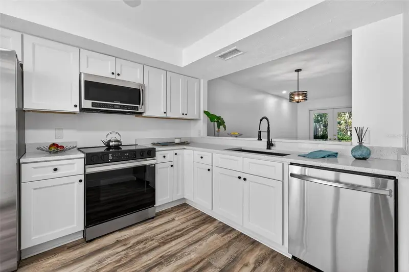 5300 Bayshore Blvd #C6, FL