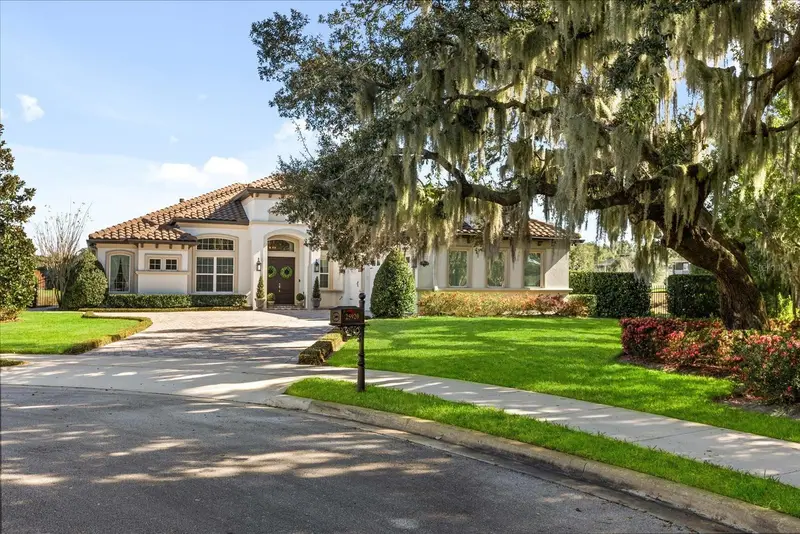 25920 Roundabout Pt, FL