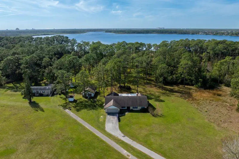 8822 Winter Garden Vineland Rd, FL