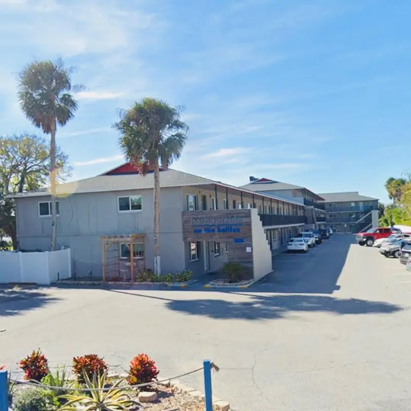 900 S Peninsula Dr #111, FL
