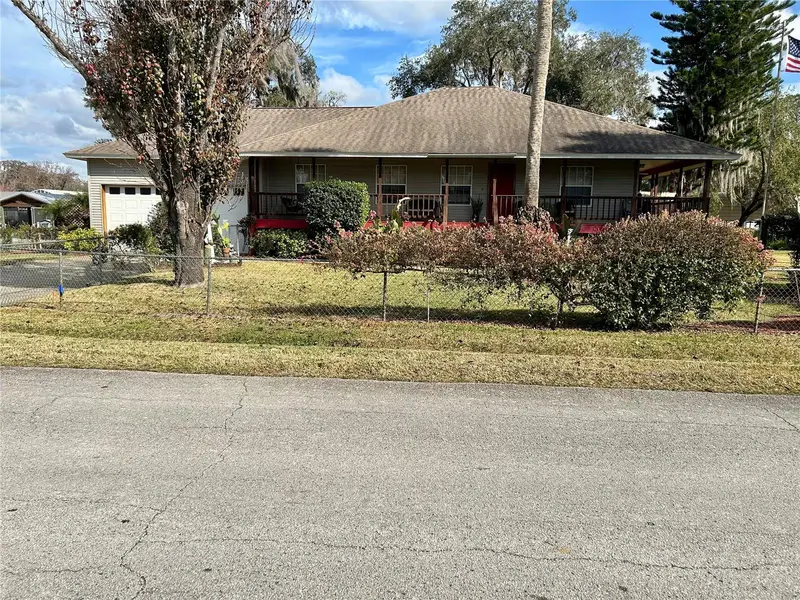 55730 Holiday  Circle, FL