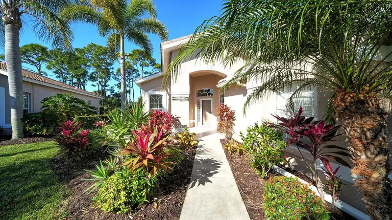 9559 Forest Hills Cir, FL