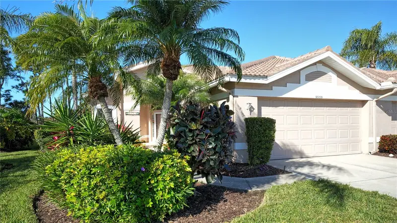 9559 Forest Hills Cir, FL