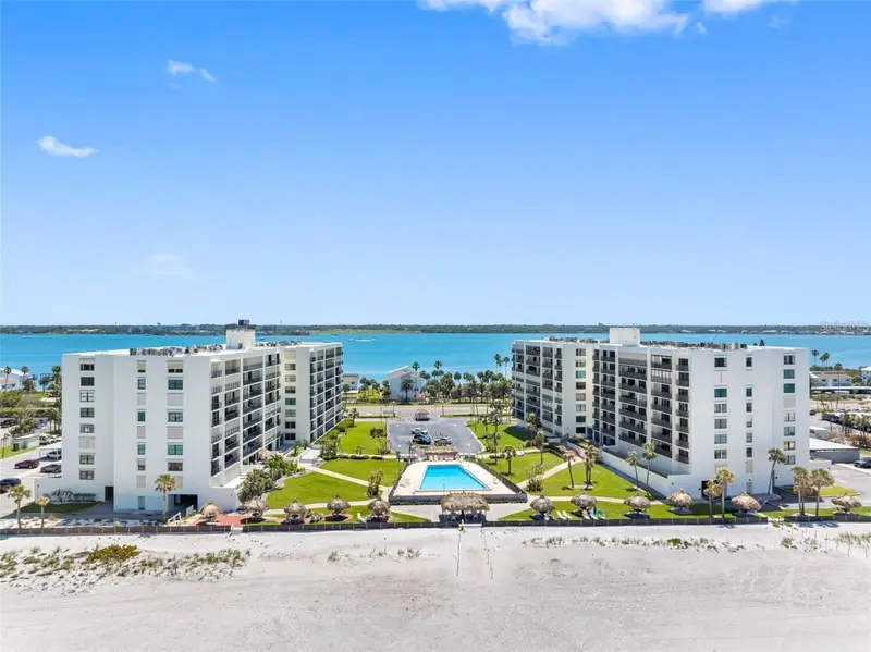 1430 Gulf Blvd #204, FL