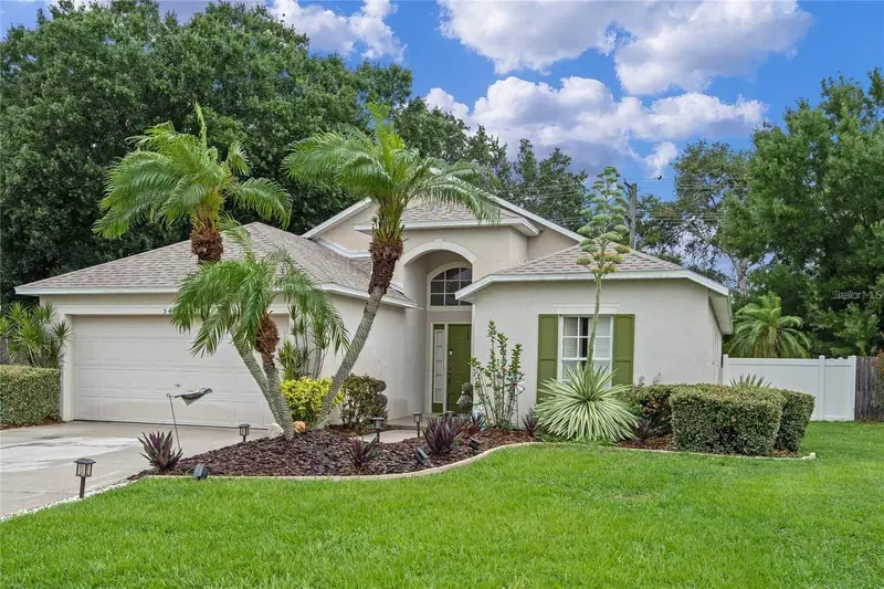 541 Heather Glen Dr, FL