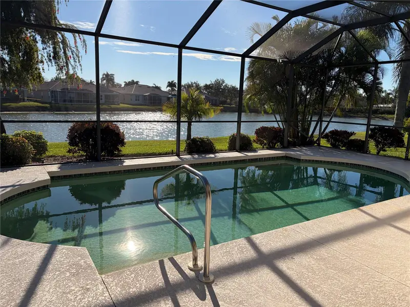 8025 Stirling Falls Cir, FL