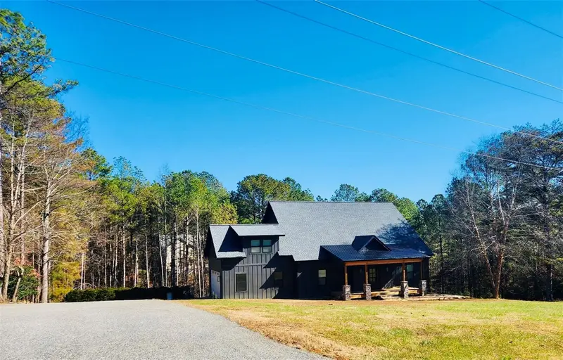655 Sanctuary Dr, GA