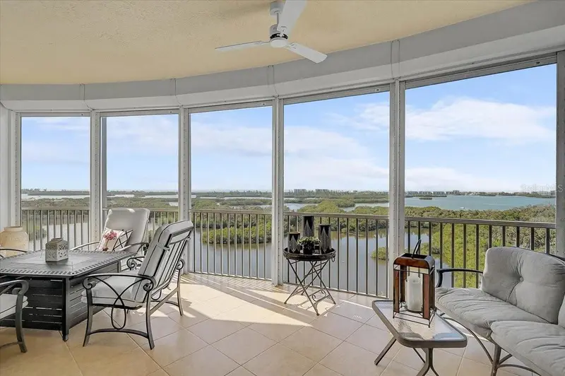 401 N Point Rd #1001, FL