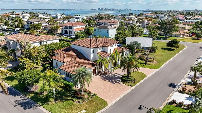 1005 Bogey Ln, FL