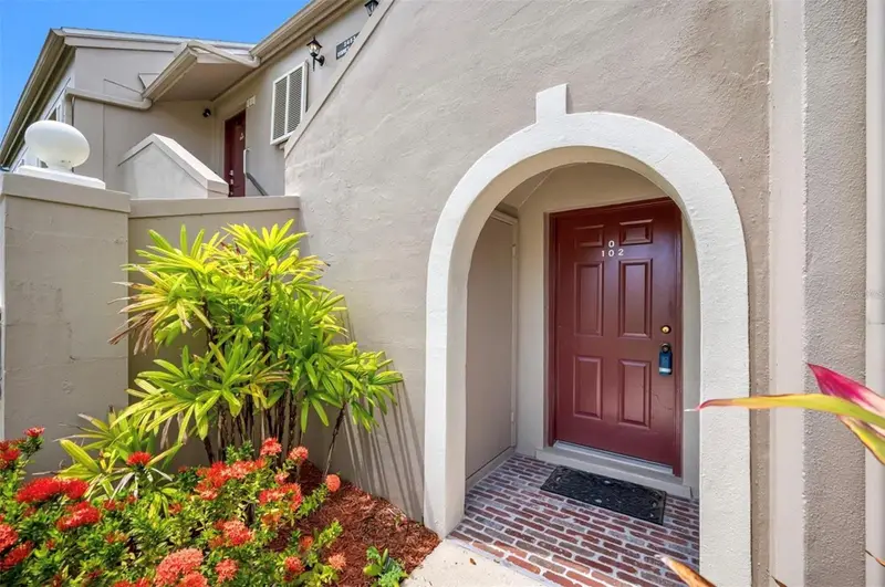 2453 Egret Blvd #102, FL