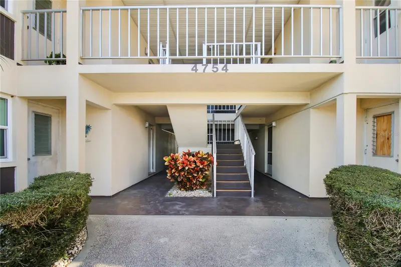 4754 Marine Parkway #103, FL