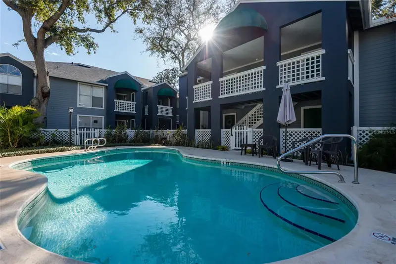 606 S Albany Ave #9, FL