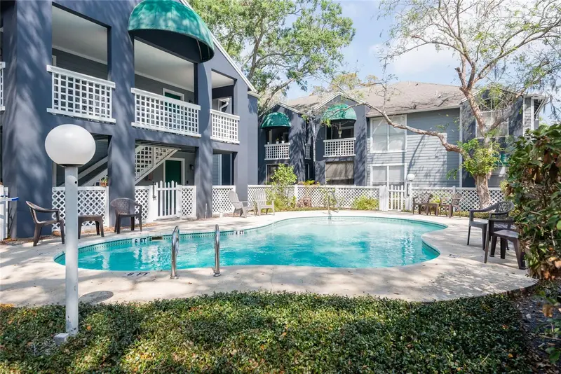 606 S Albany Ave #9, FL