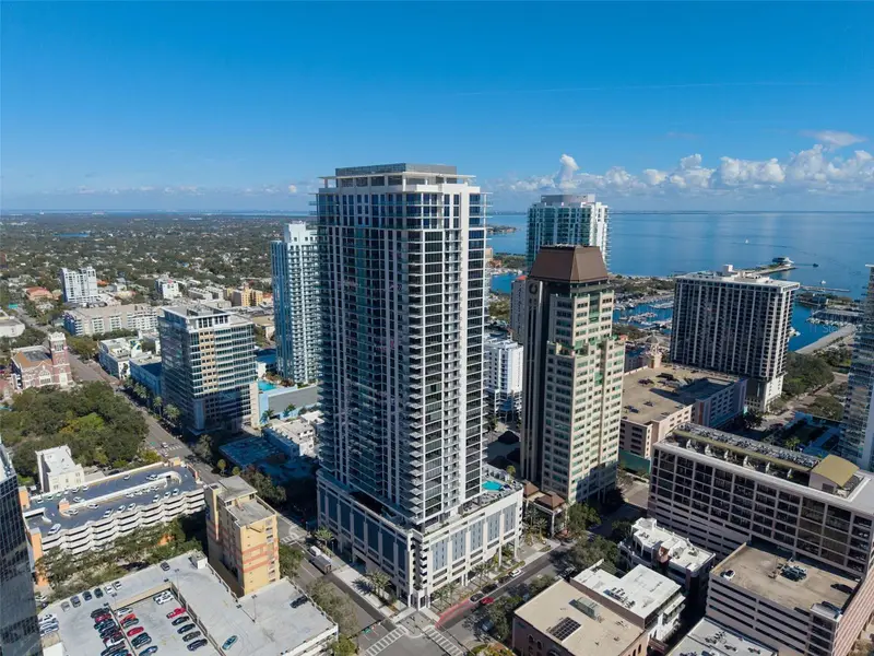 275 1st Ave S #2807, FL