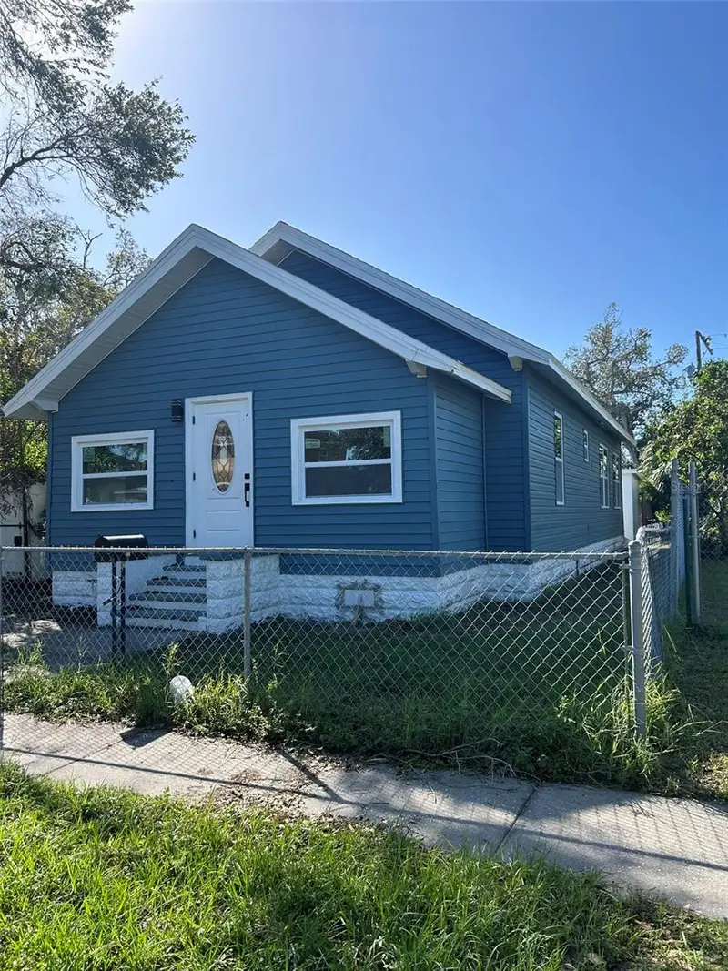 1218 13th Ave S, FL