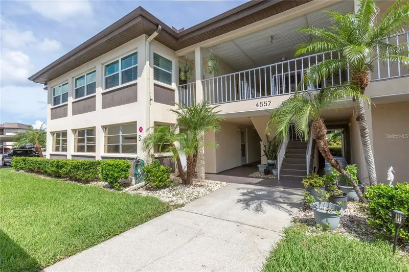 4557 Garnet Dr #102, FL