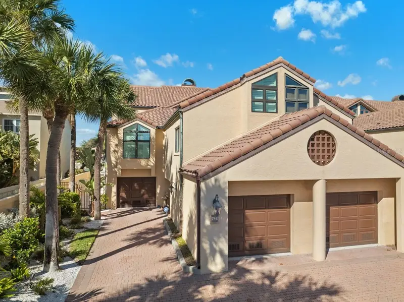 740 Pinellas Bayway S, FL