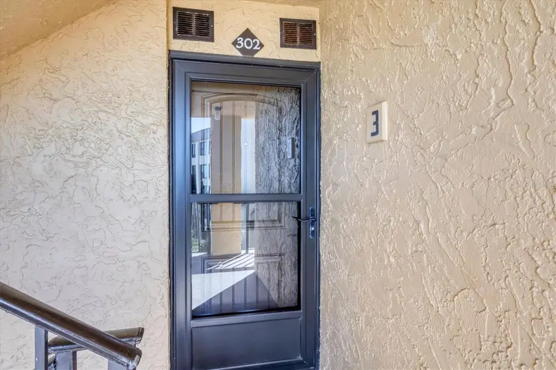 8750 Midnight Pass Rd #302, FL