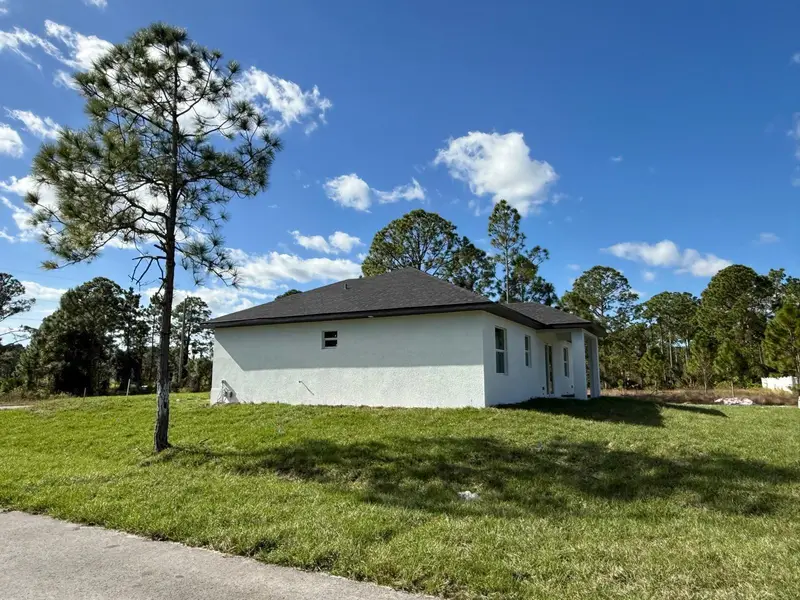 1121 Florence St E, FL