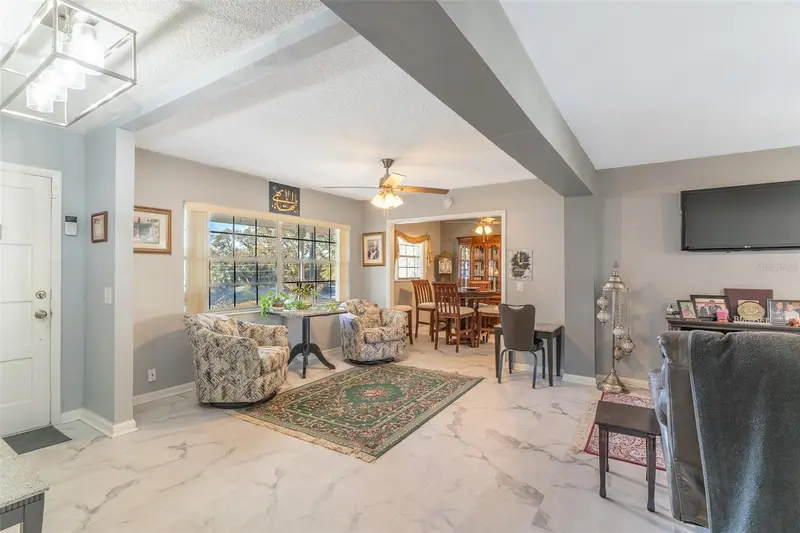 250 Volusia Dr, FL