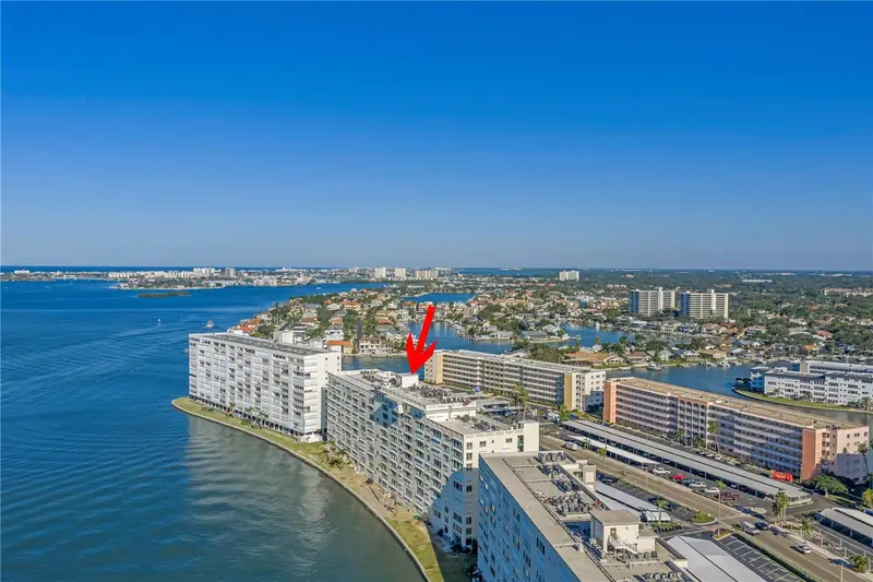 6020 Shore Blvd S #712, FL