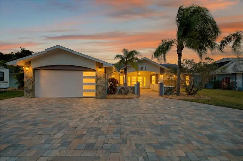 4111 Marine Pkwy, FL